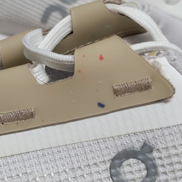 On Cloud Cloudrift White/ Sand Size 8.5. - Picture 13 of 15